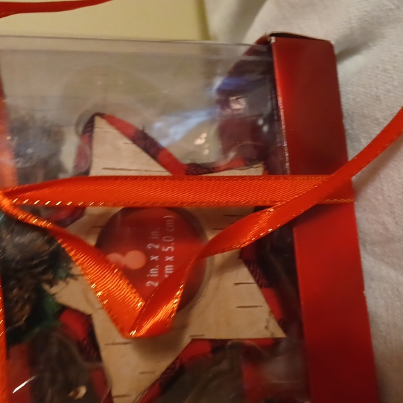 New Saint Nick set of three ornaments/ frames - Picture 3 of 8